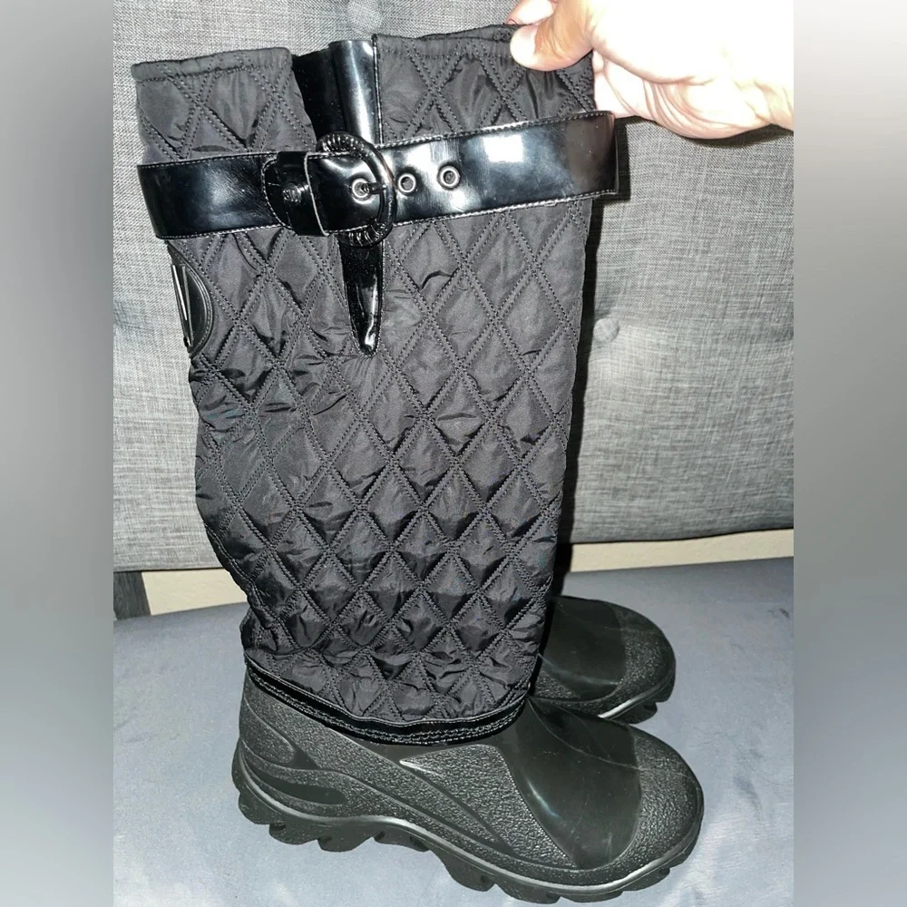 stuart weitzman rain boots